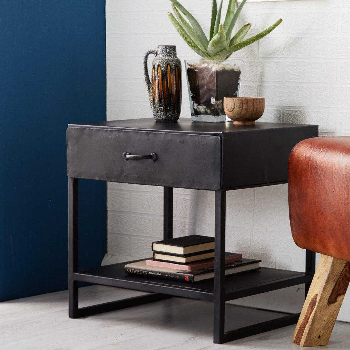 Black Iron Lamp Table