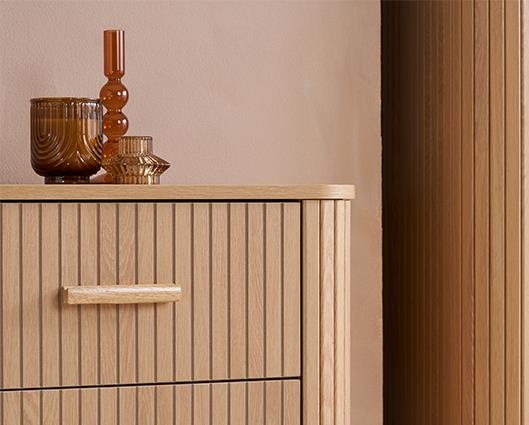 Axel 5 Drawer Fluted Chest - Oak