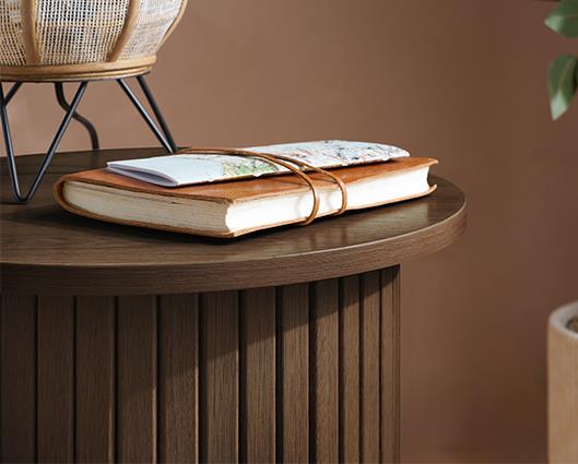 Axel Fluted Side Table - Walnut