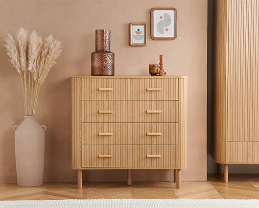 Axel 5 Drawer Fluted Chest - Oak