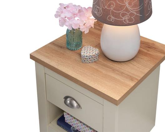 Lincoln Nightstand with 1 Drawer