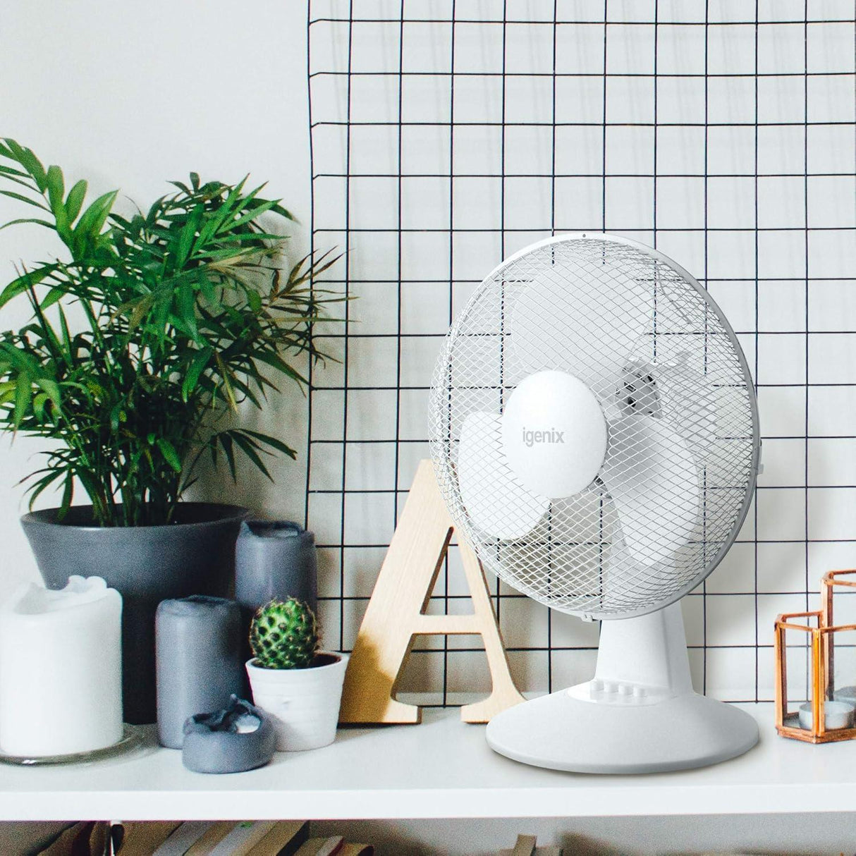Igenix 12" Desk Fan White