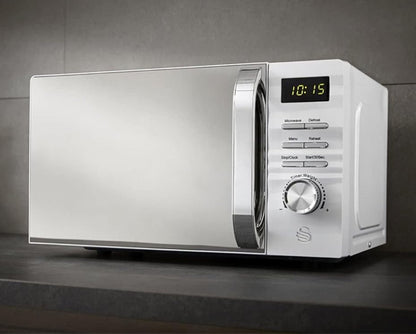 White 700W Digital Microwave